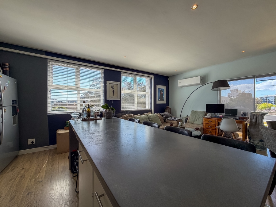 1 Bedroom Property for Sale in Oranjezicht Western Cape